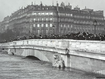puzzle model Flood of the Seine, Paris, 1910. Alma Bridge