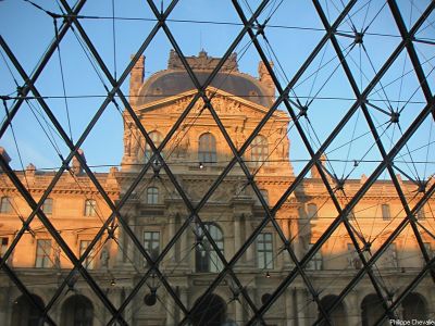 puzzle model Le Louvre Vu Depuis La Pyramide