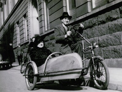puzzle model Bike with a side car : Copenhagen, between 1940 and 1945