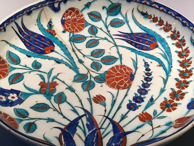 puzzle model Plate with tulips swaying in the wind (ceramics)