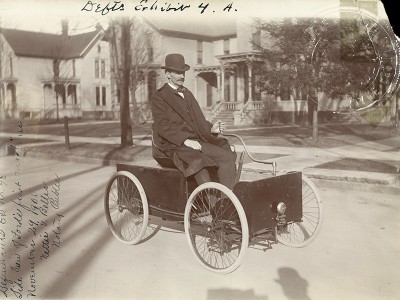 puzzle model Henry Ford with his First Automobile, the Quadricycle, in Detroit