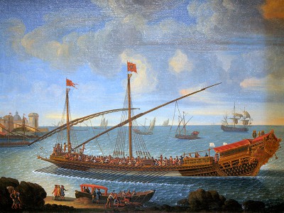 puzzle model The Réale returning to port